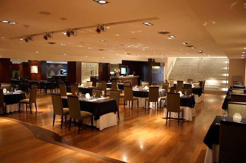 Ros Tower Hotel Rosario Restaurant bilde